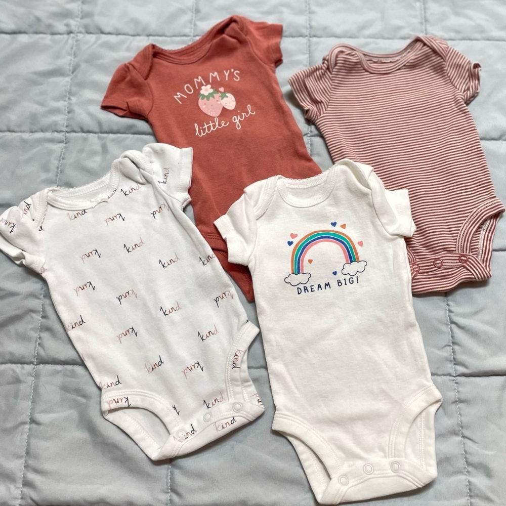 Carter’s 4 piece long sleeve Bodysuits